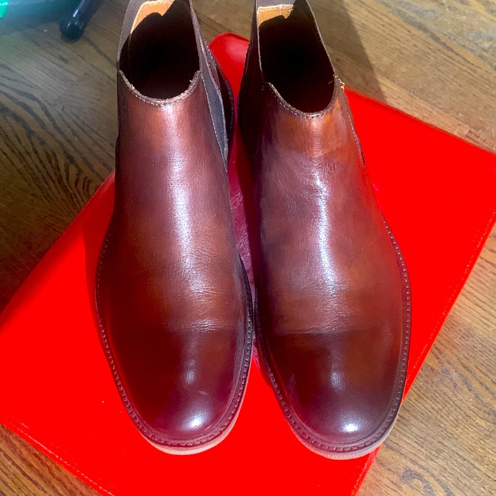 Roan brand ankle boots. 10-1/2 D, NEW and unworn